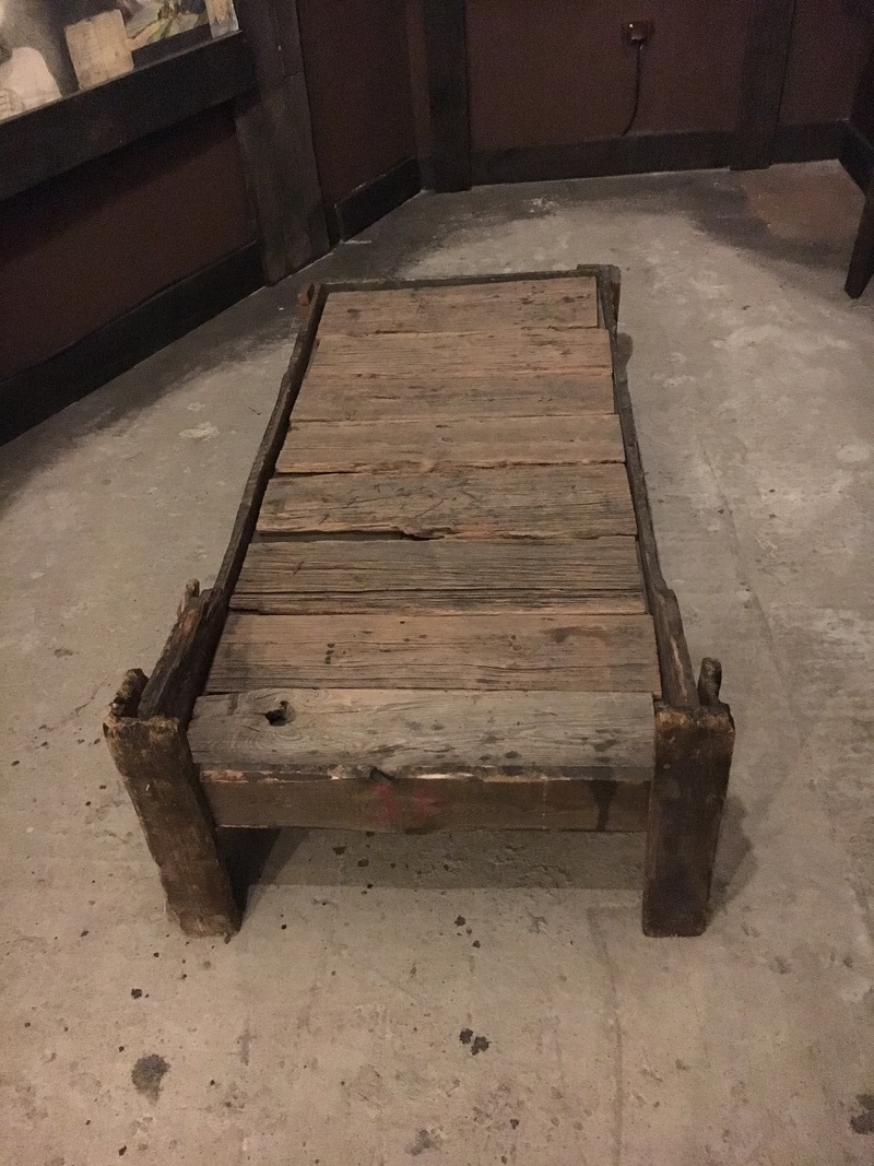 Stolik z drewna